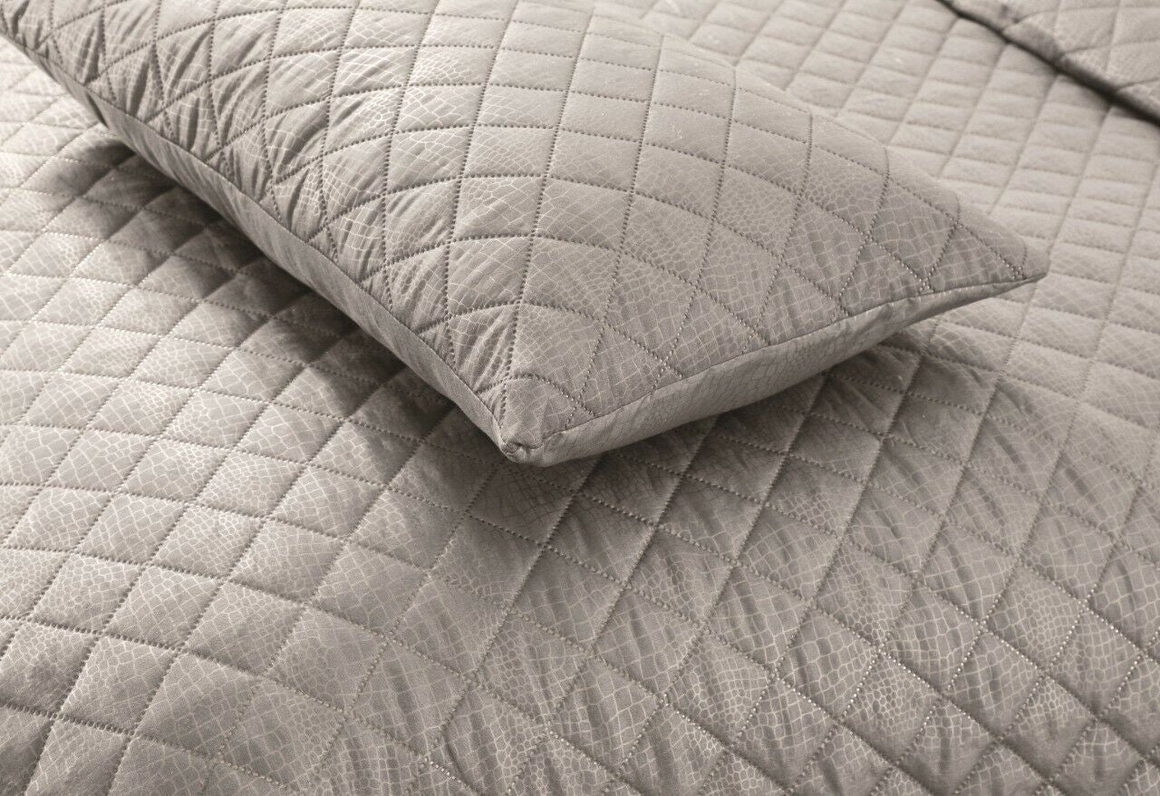 LUXURY EMBOSSED QUILTED BEDSPREAD SOFA THROW 3Pcs BEDDING SET COMFORTER DOUBLE